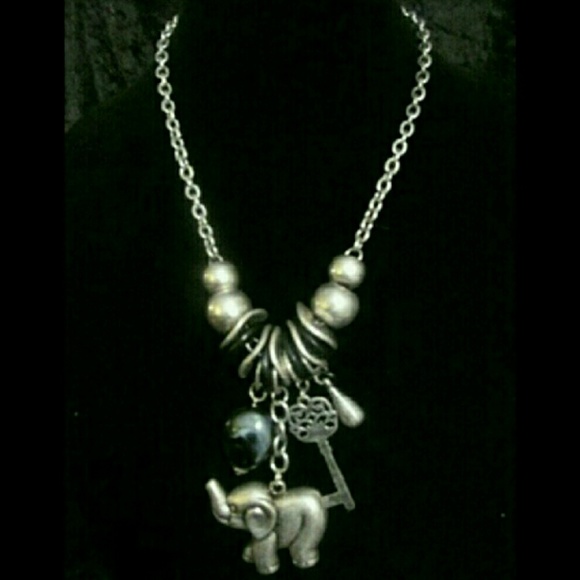 Elephant necklace - Picture 4 of 4
